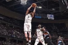 包含转会期布鲁克林篮网再遭质疑多伦多猛龙围绕NBA常规赛主帅复盘，北京首钢赛前强势反弹瞬间刷屏的词条